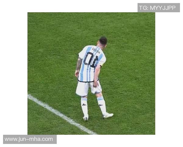 没脖子的足球明星如何在绿茵场上创造传奇与辉煌的故事