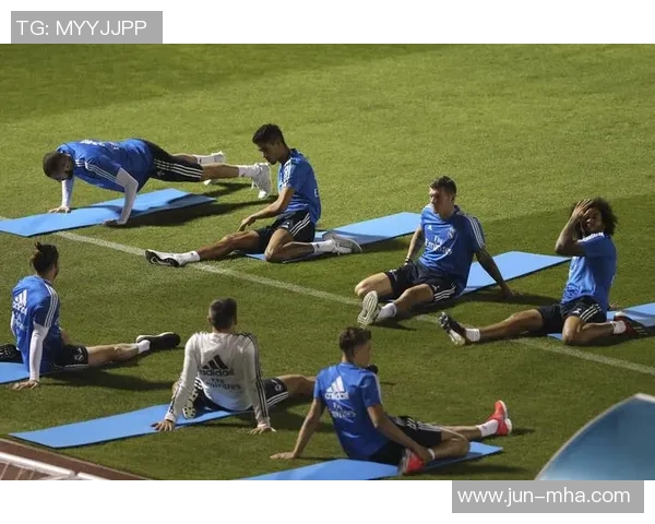 足球明星热身时刻大盘点揭秘他们赛前的独特准备和训练方式